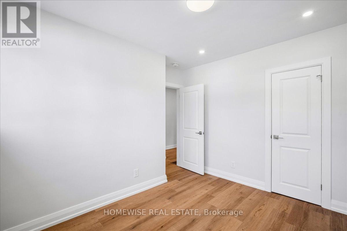 2182 Courtland Drive, Burlington, Ontario  L7R 1S3 - Photo 14 - W13237432