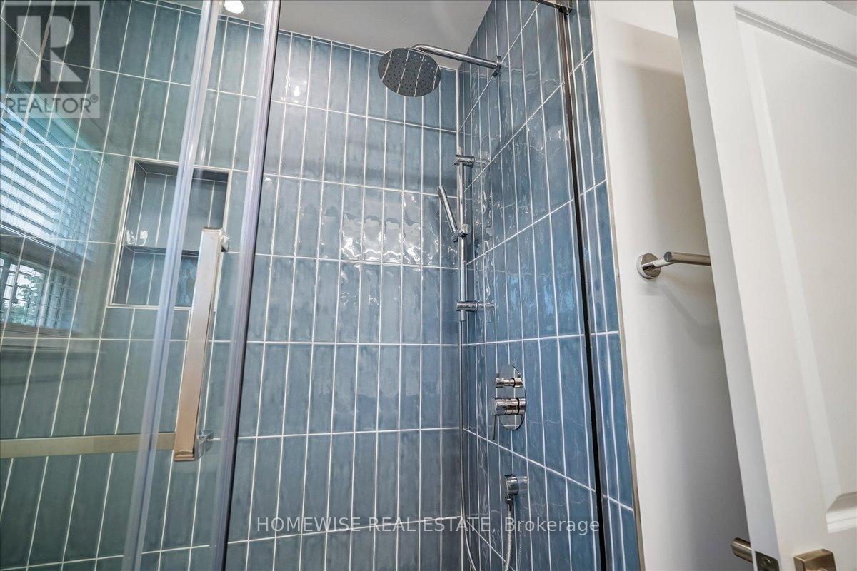 2182 Courtland Drive, Burlington, Ontario  L7R 1S3 - Photo 12 - W13237432