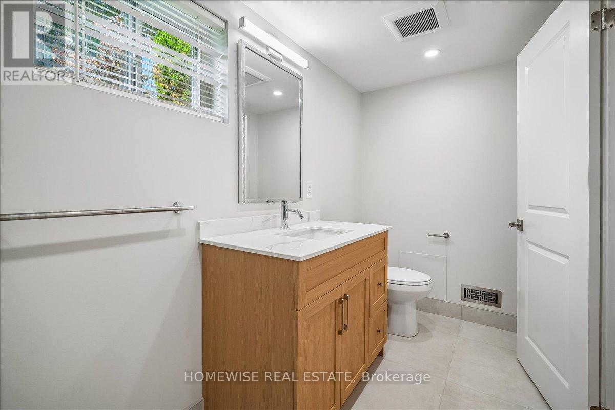 2182 Courtland Drive, Burlington, Ontario  L7R 1S3 - Photo 35 - W13237432