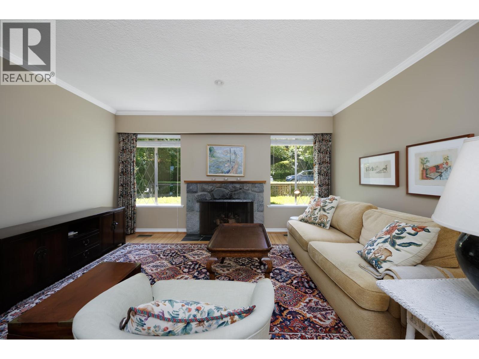 2291 W 32nd Avenue, Vancouver, British Columbia  V6L 2B1 - Photo 10 - R3131743