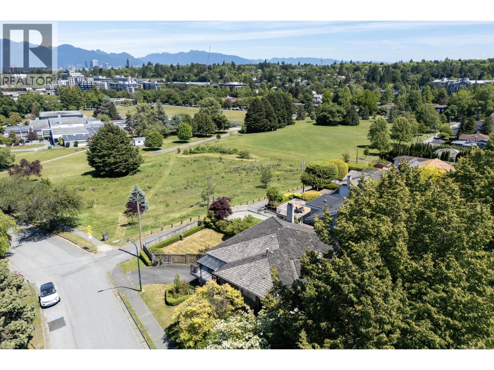 2291 W 32nd Avenue, Vancouver, British Columbia  V6L 2B1 - Photo 29 - R3131743
