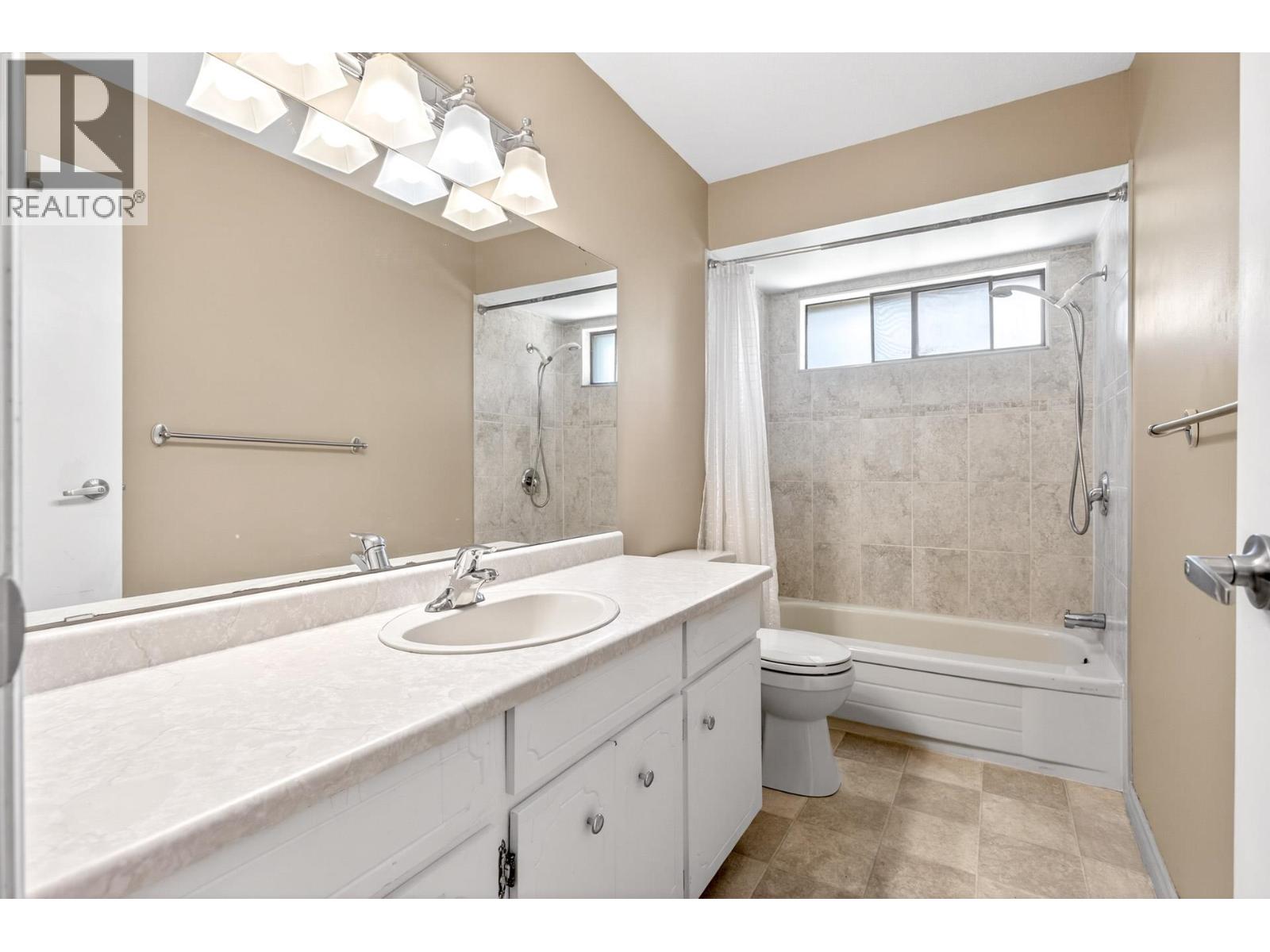 1175 Falcon Drive, Coquitlam, British Columbia  V3E 2C2 - Photo 20 - R3131836