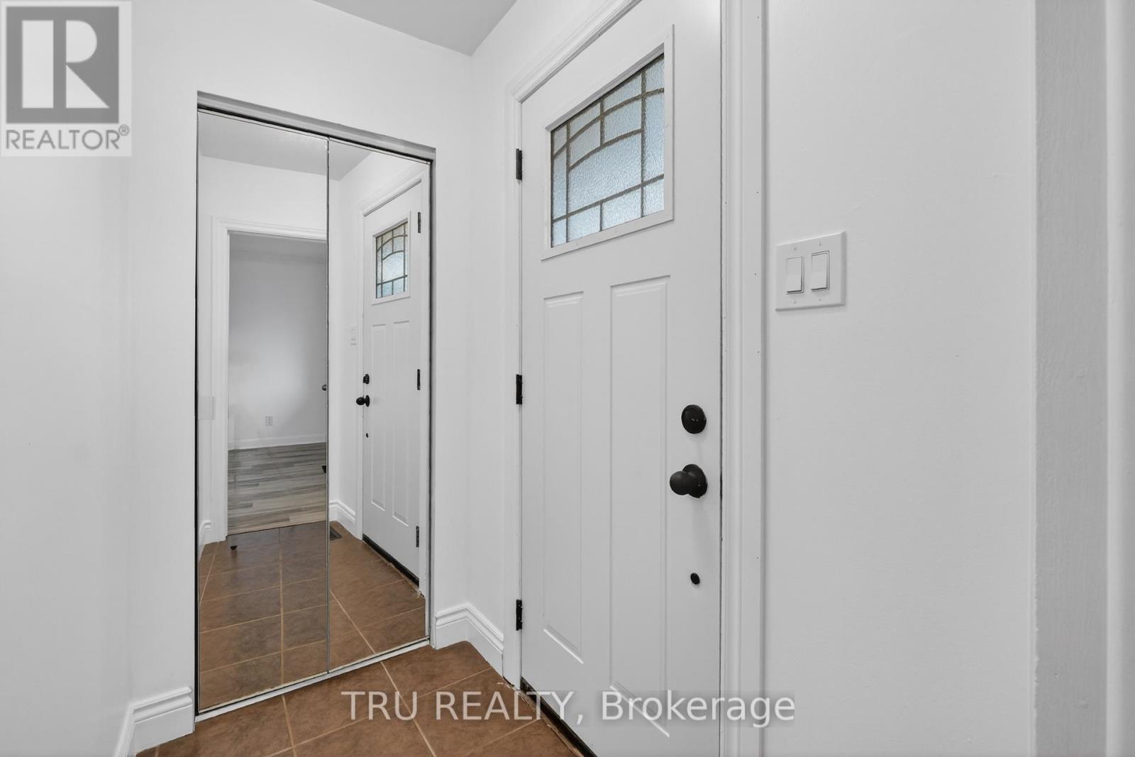 A - 1889 Russell Road, Ottawa, Ontario  K1G 0N1 - Photo 2 - X13237584