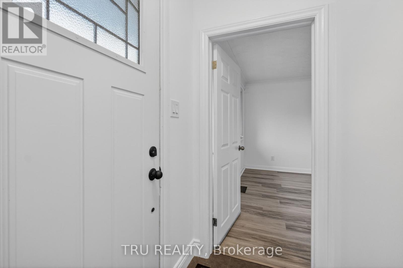 A - 1889 Russell Road, Ottawa, Ontario  K1G 0N1 - Photo 3 - X13237584