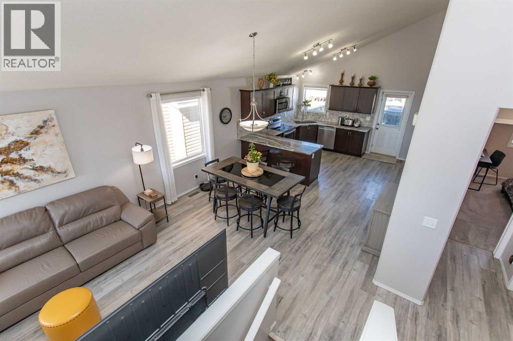 242 Viscount Drive, Red Deer, Alberta  T4R 0M7 - Photo 12 - A2314350