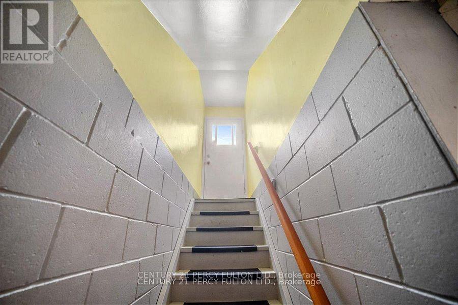 5 Durham Street, Clarington, Ontario  L1C 1H4 - Photo 3 - E13237594