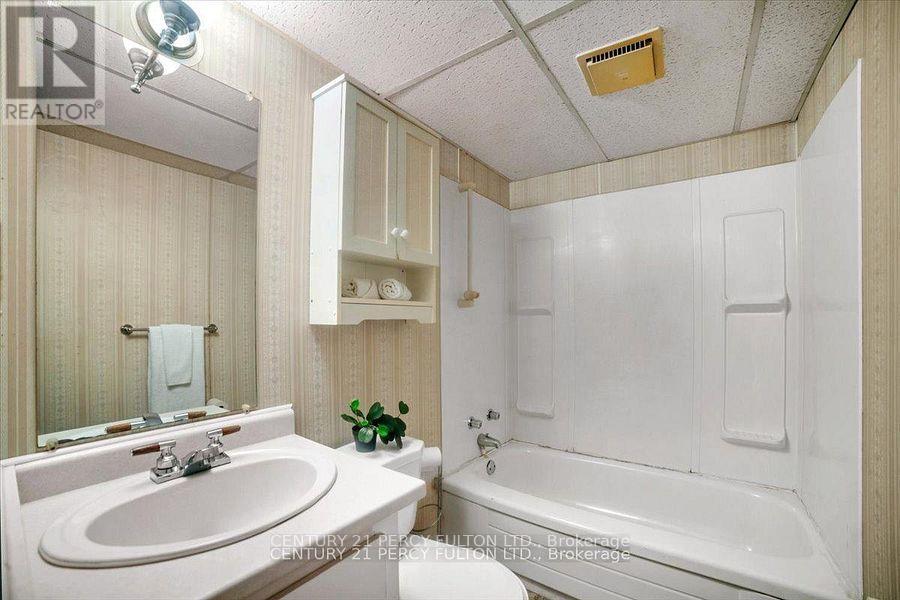 5 Durham Street, Clarington, Ontario  L1C 1H4 - Photo 9 - E13237594