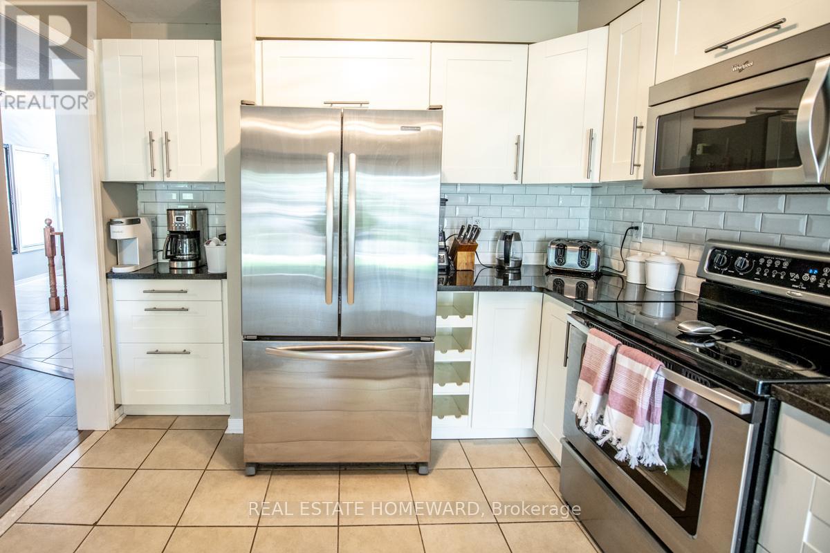 161 Hutton Place, Clarington, Ontario  L1C 5K2 - Photo 6 - E13237600