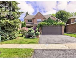 204 CROSSLAND GATE, Newmarket, Ontario
