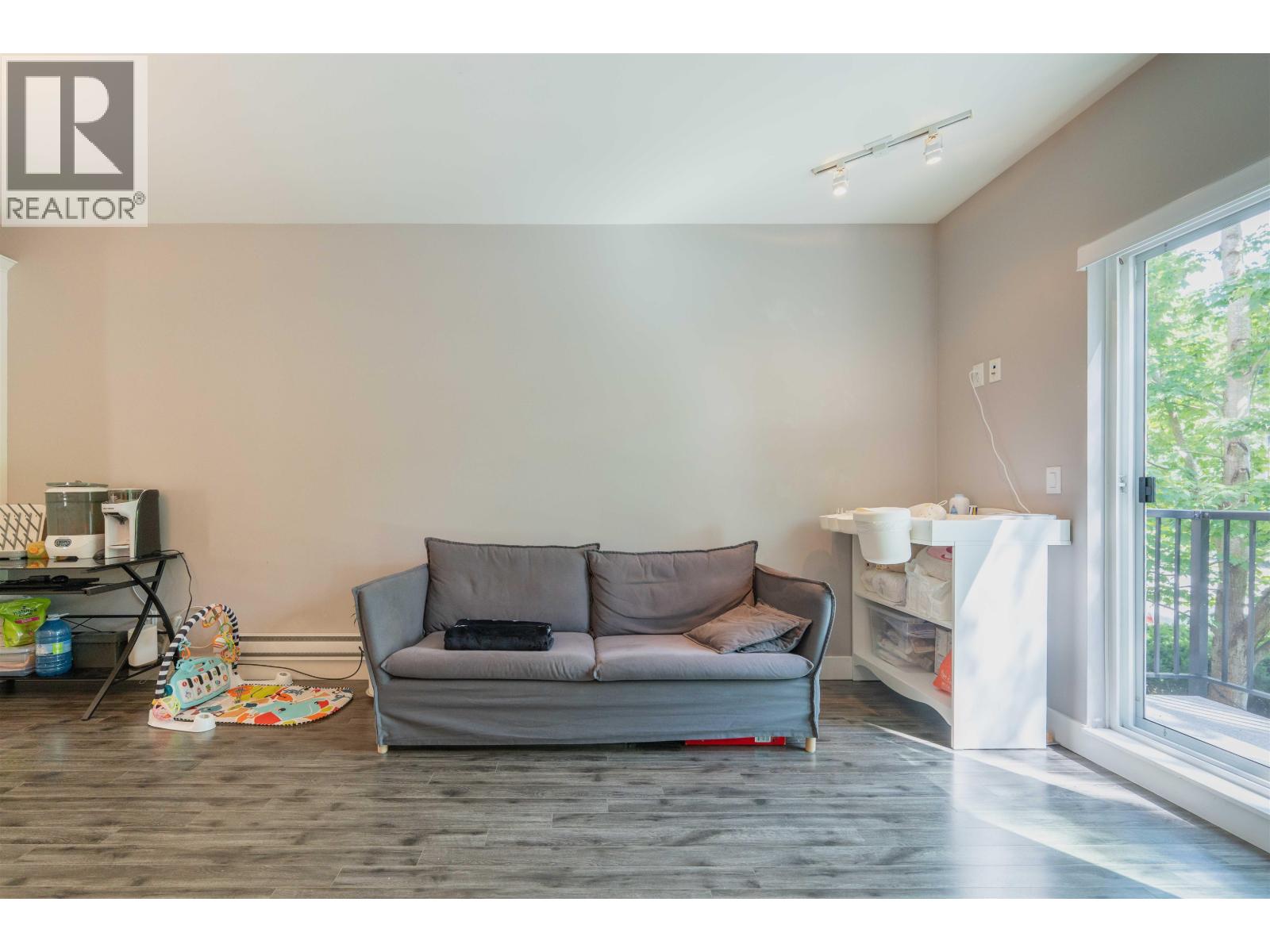 205 2263 Triumph Street, Vancouver, British Columbia  V5L 1L2 - Photo 4 - R3131438