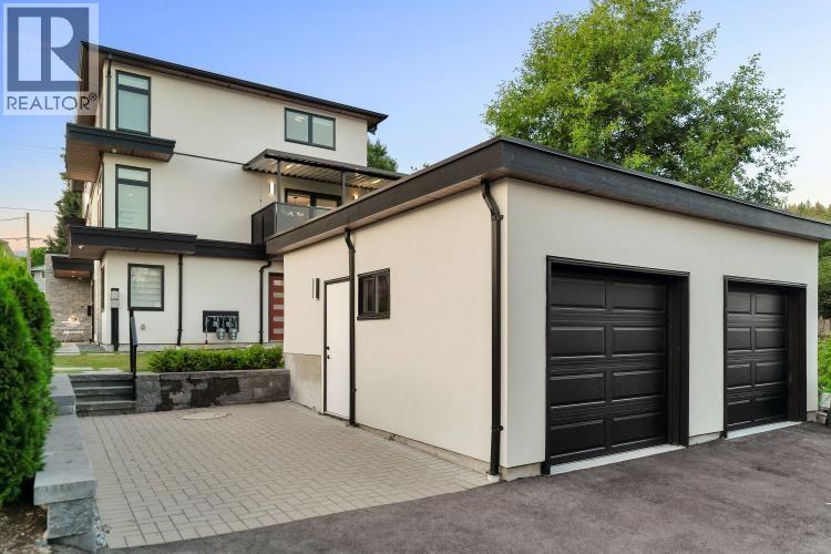 1012 Augusta Avenue, Burnaby, British Columbia  V5A 2V4 - Photo 5 - R3131916