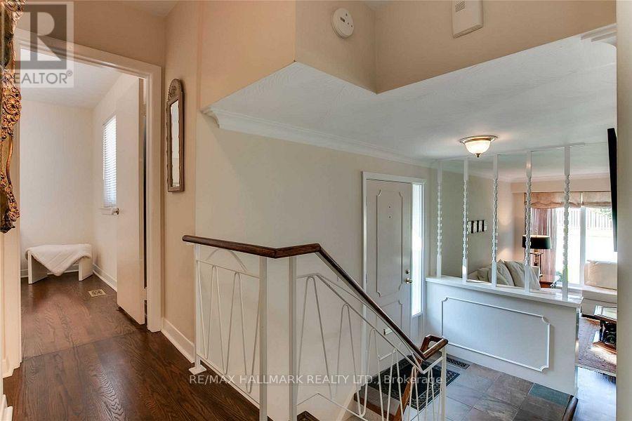 29 Lynn Gate Crescent, Toronto, Ontario  M1T 2E1 - Photo 8 - E13075344