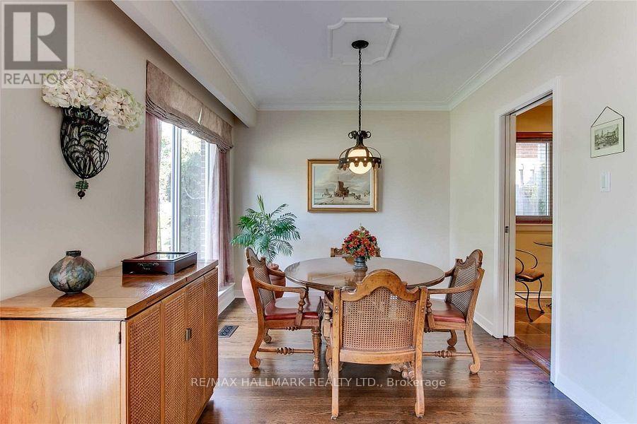 29 Lynn Gate Crescent, Toronto, Ontario  M1T 2E1 - Photo 4 - E13075344