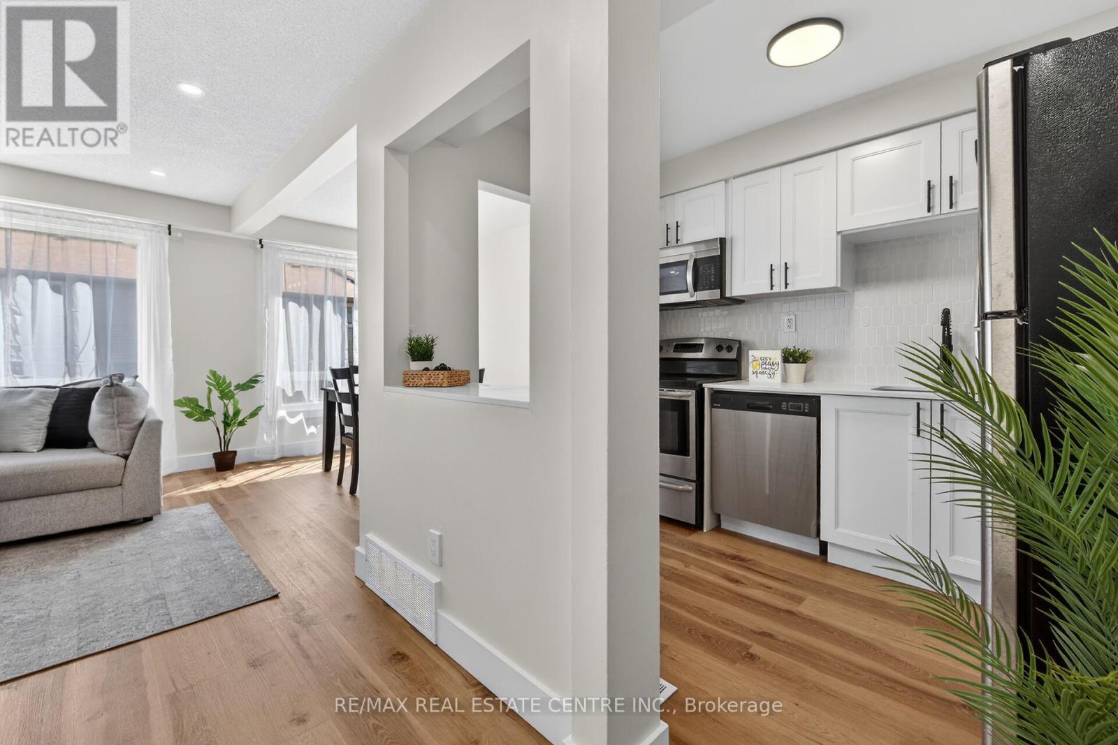 32 - 15 Derby Street, Hamilton, Ontario  L8W 3T3 - Photo 6 - X13237598