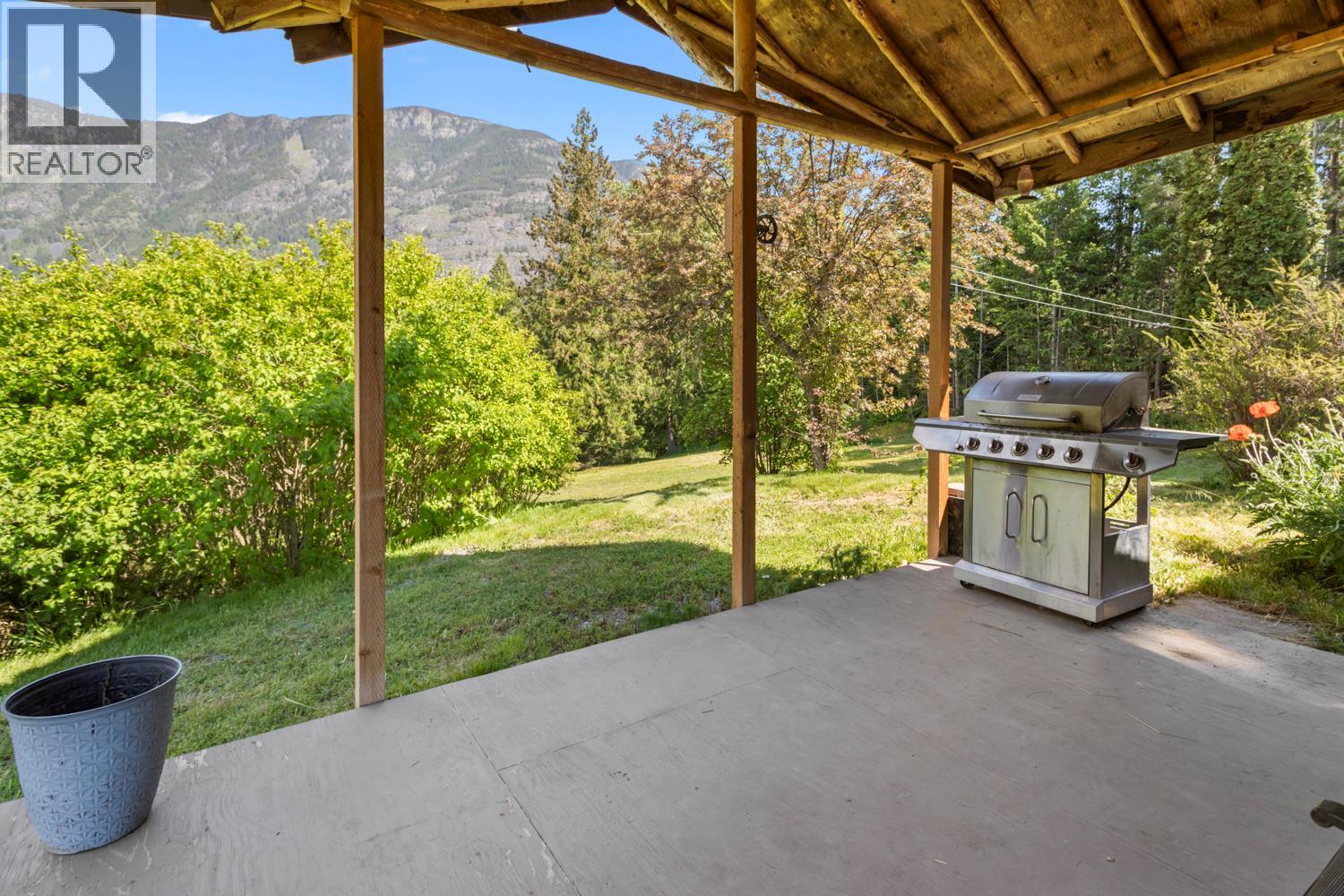 630 Canyon Lister Road, Canyon, British Columbia V0B 1G2 - Photo 3 - 10389295