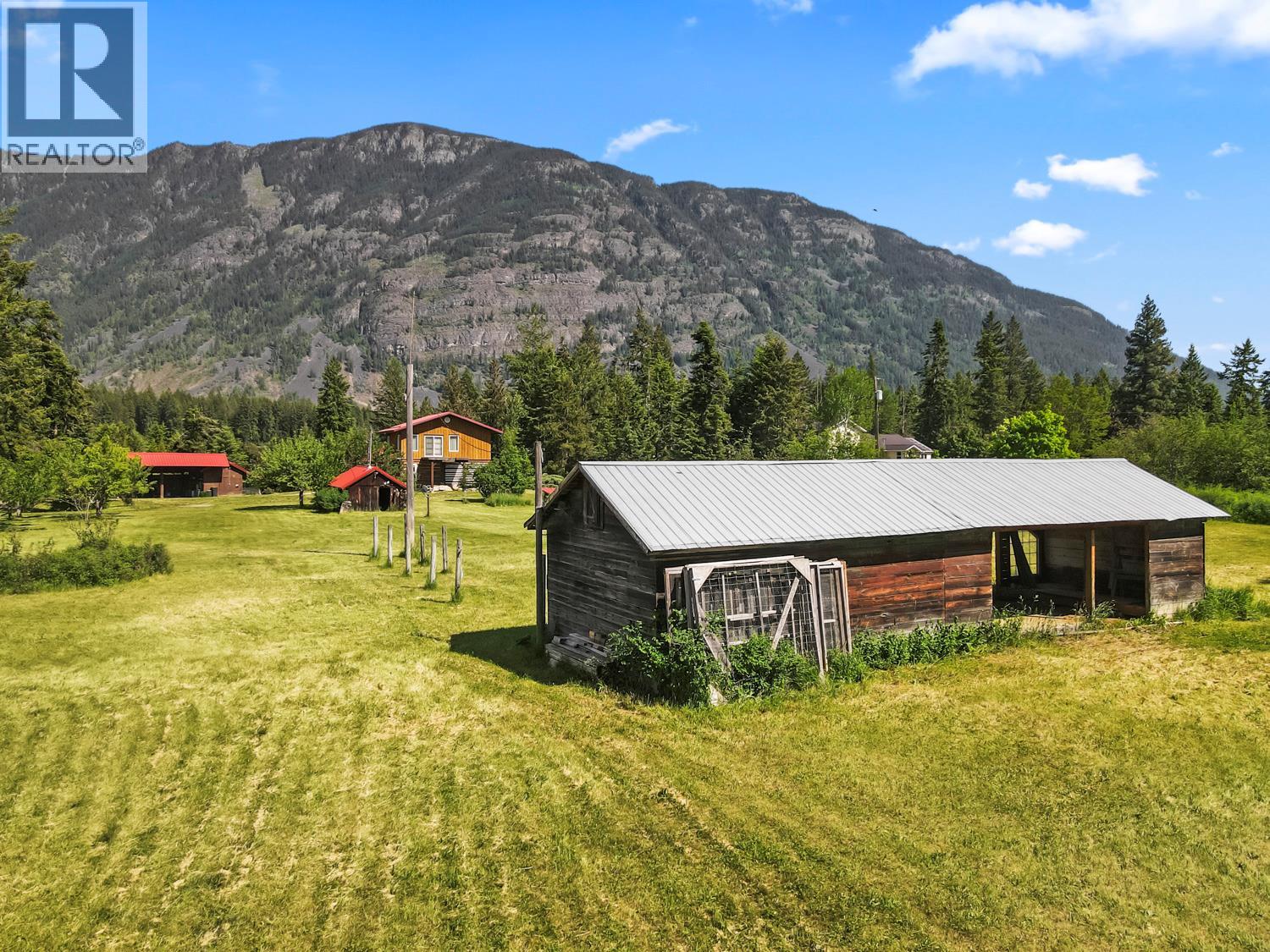 630 Canyon Lister Road, Canyon, British Columbia V0B 1G2 - Photo 23 - 10389295