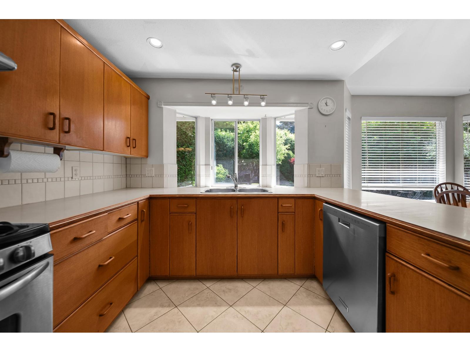 6240 Parktree Place, Surrey, British Columbia  V3X 1Z8 - Photo 19 - R3130601