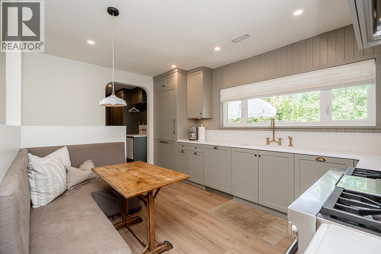 2784 Crescentview Drive, North Vancouver, British Columbia  V7R 2V1 - Photo 6 - R3131282