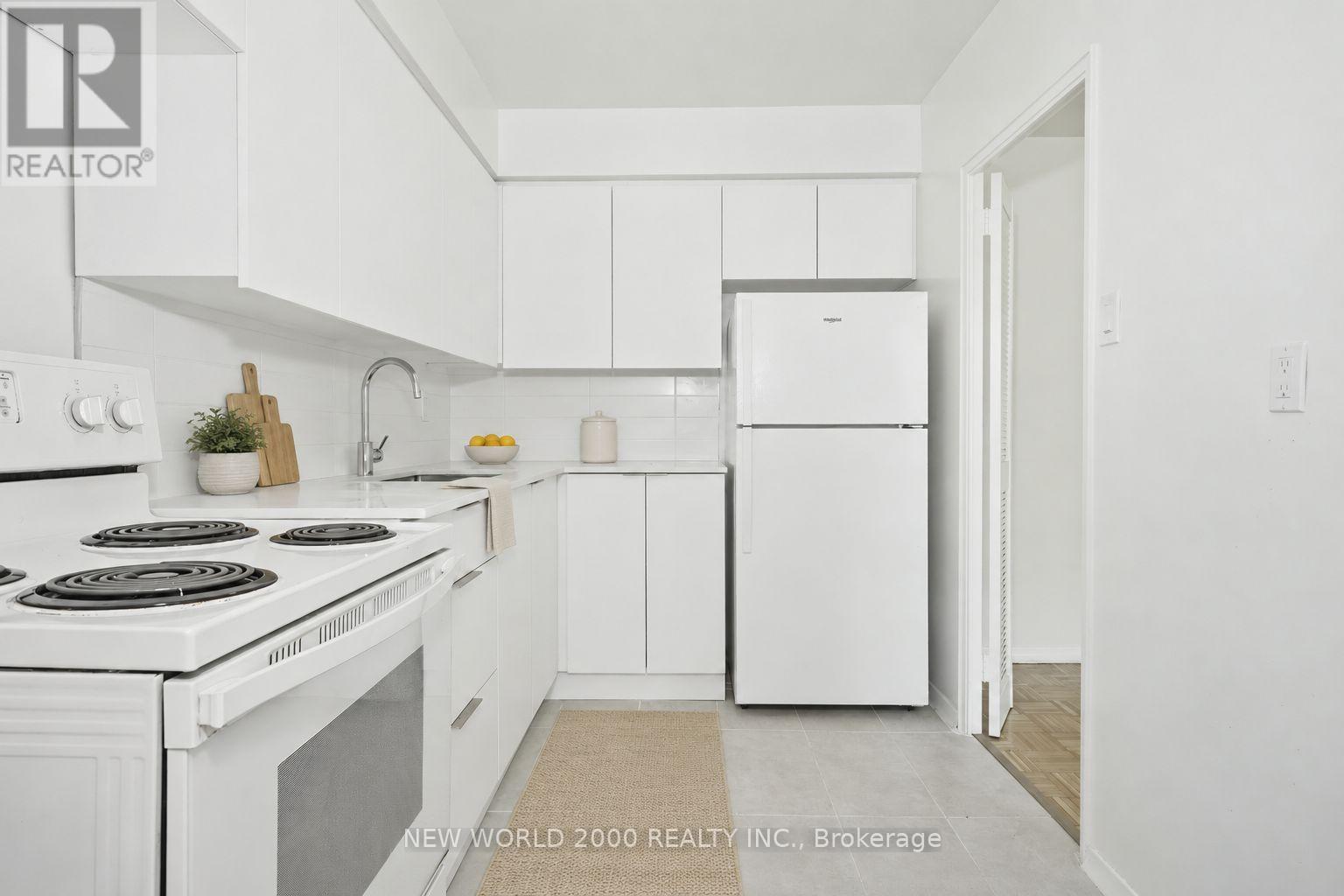 308 - 33 Erskine Avenue, Toronto, Ontario  M4P 1Y6 - Photo 2 - C13237656
