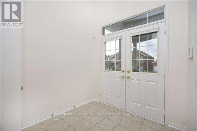 1719 Gower Drive, Oshawa, Ontario  L1K 0J7 - Photo 2 - E13237642