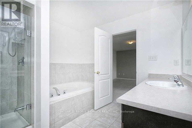 1719 Gower Drive, Oshawa, Ontario  L1K 0J7 - Photo 9 - E13237642