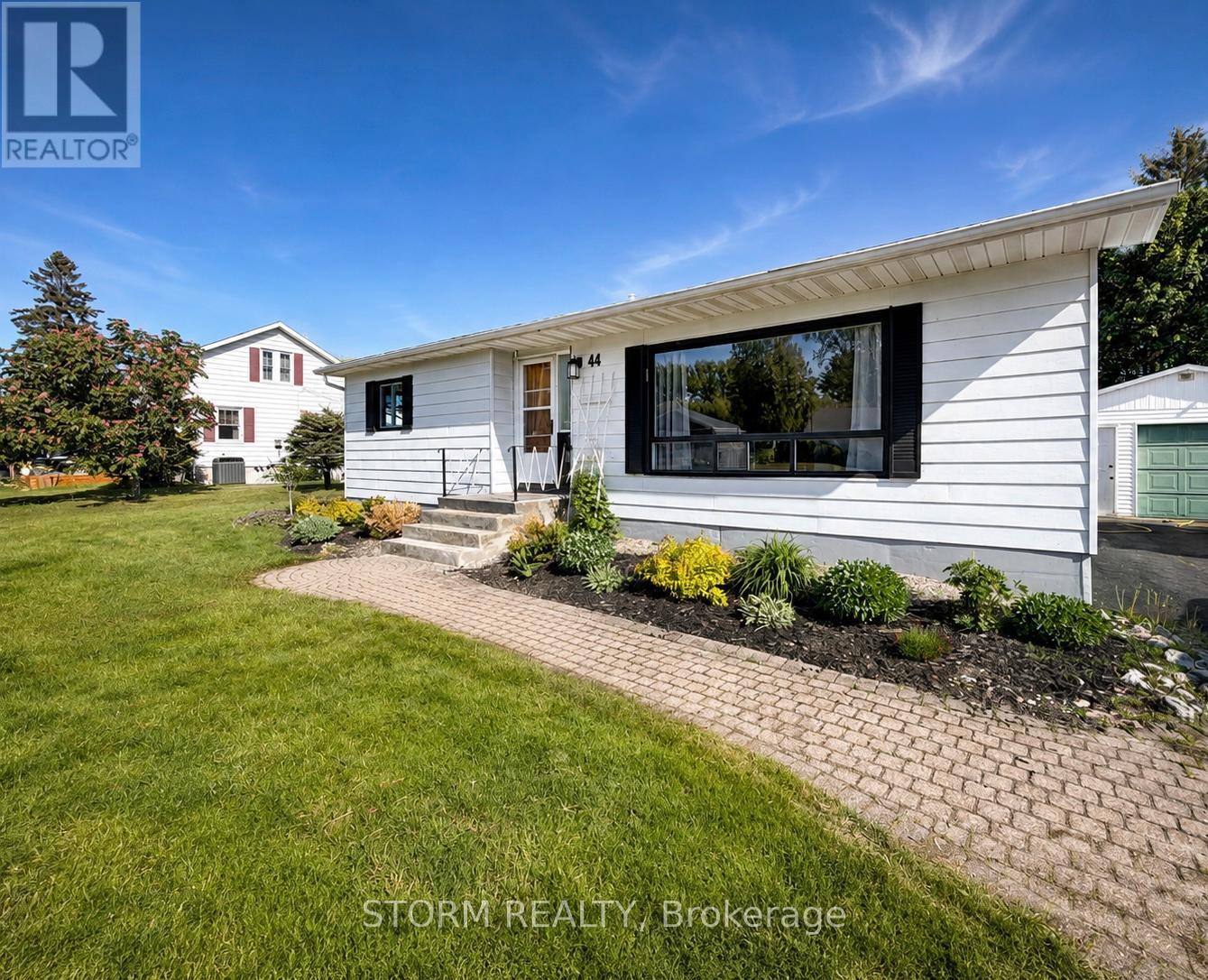 44 St Lawrence Street, South Stormont, Ontario  K0C 1M0 - Photo 2 - X13237644