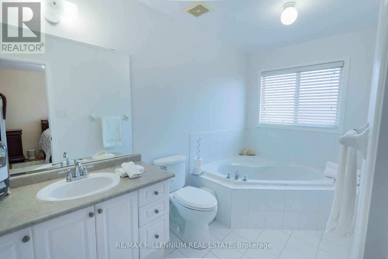 90 Ronan Crescent, Vaughan, Ontario  L4H 2J6 - Photo 12 - N13237648