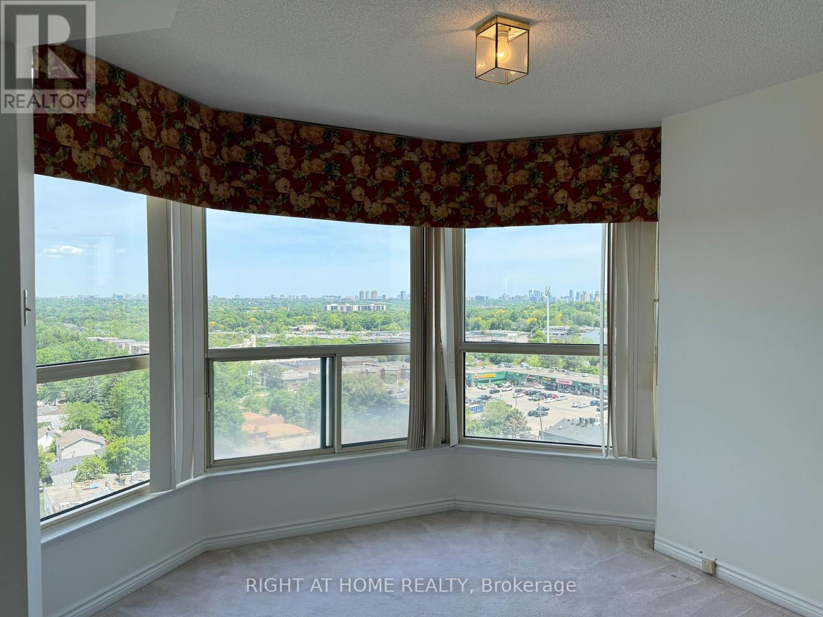 1604 - 7300 Yonge Street, Vaughan, Ontario  L4J 7Y5 - Photo 21 - N13237652