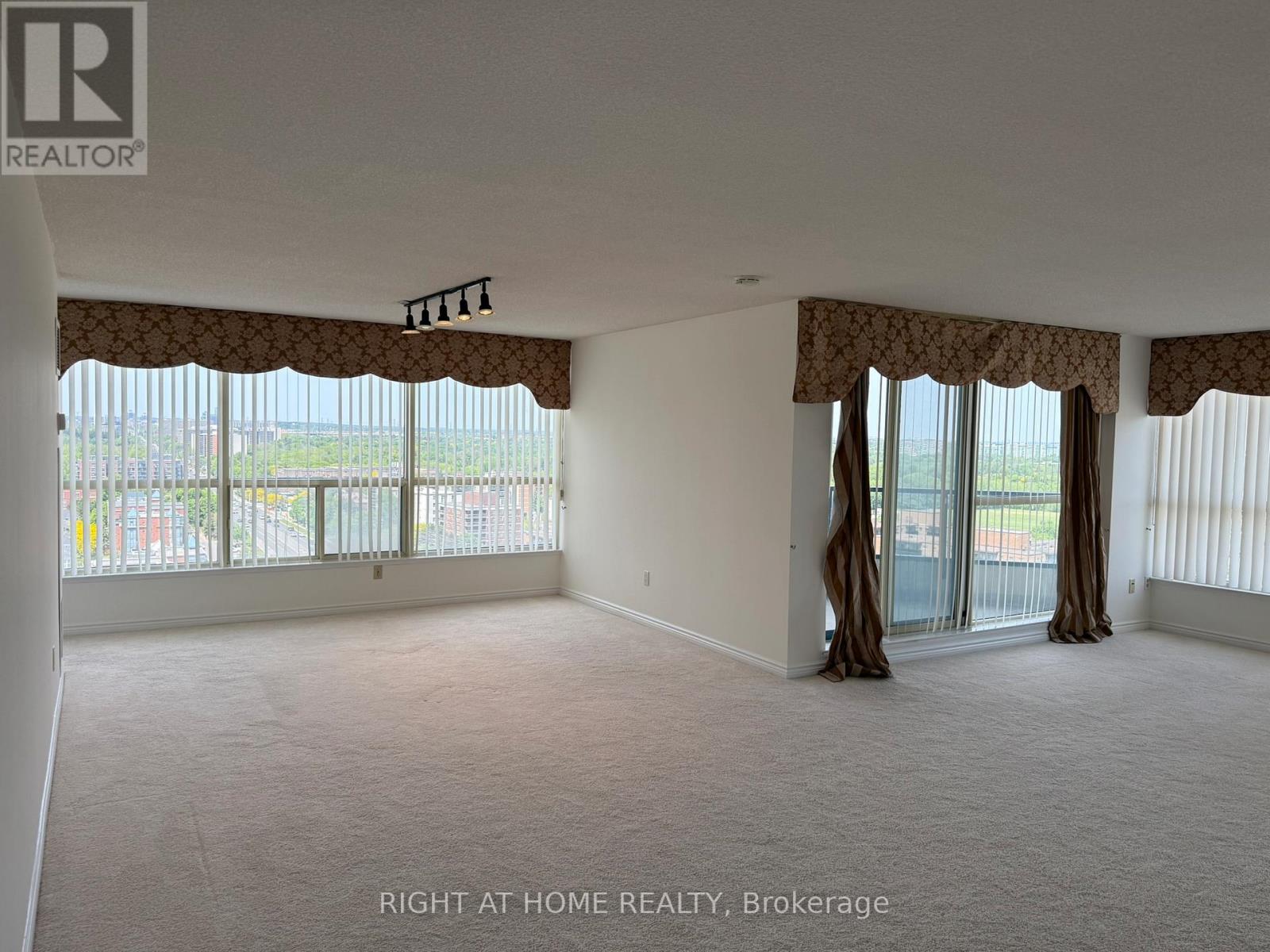 1604 - 7300 Yonge Street, Vaughan, Ontario  L4J 7Y5 - Photo 25 - N13237652