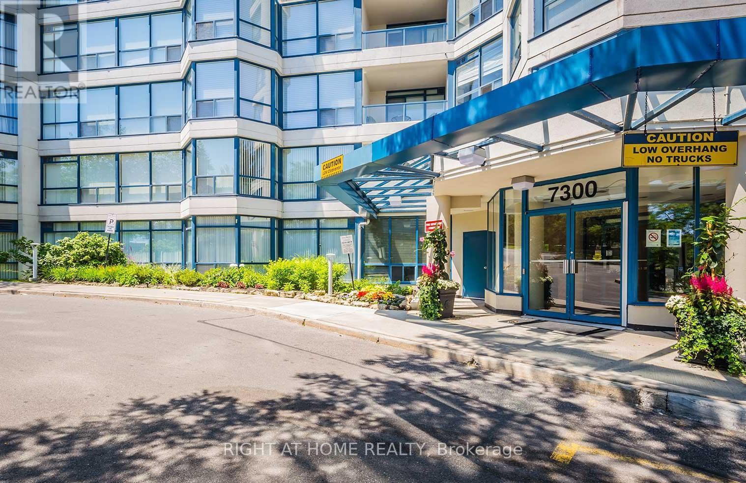 1604 - 7300 Yonge Street, Vaughan, Ontario  L4J 7Y5 - Photo 3 - N13237652