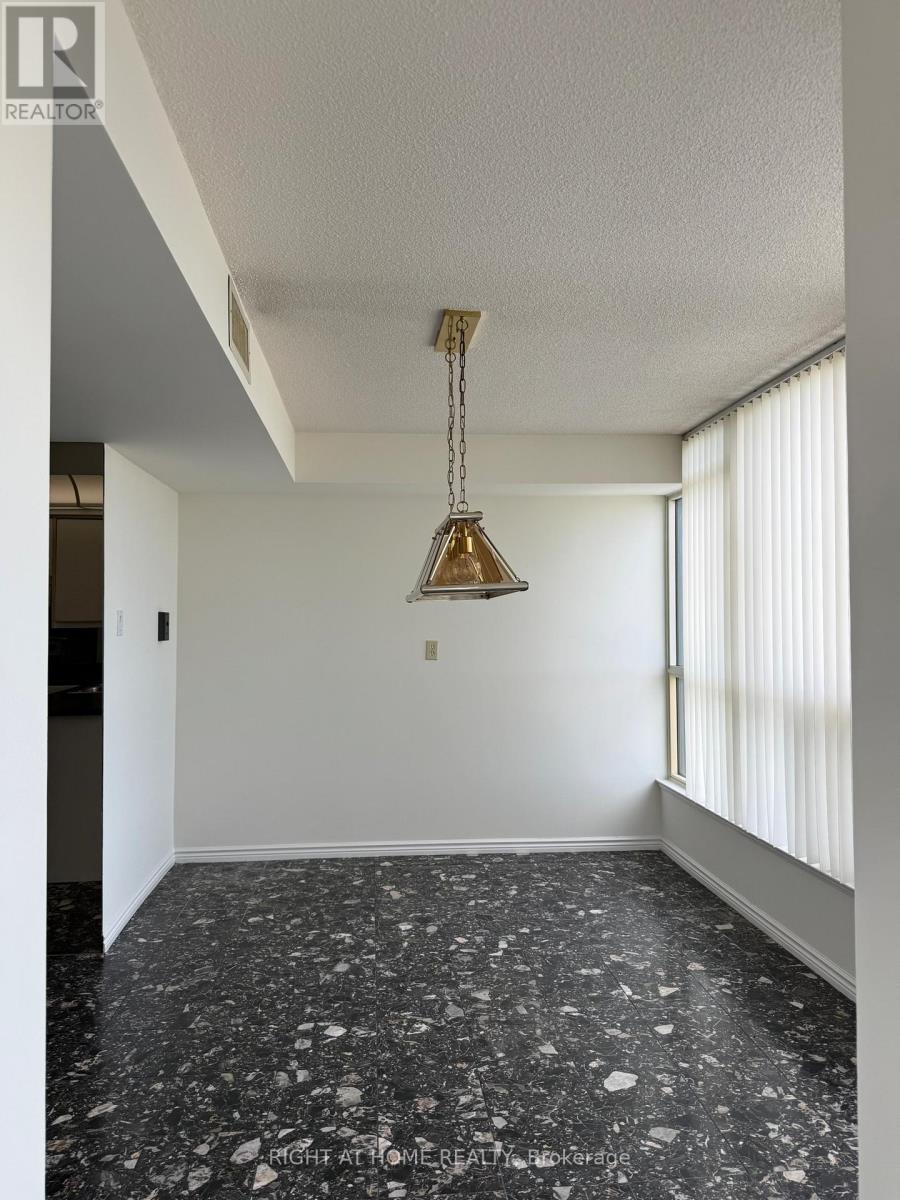 1604 - 7300 Yonge Street, Vaughan, Ontario  L4J 7Y5 - Photo 37 - N13237652