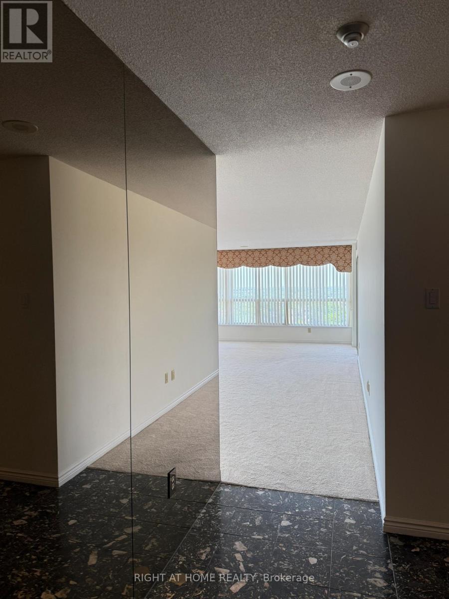 1604 - 7300 Yonge Street, Vaughan, Ontario  L4J 7Y5 - Photo 8 - N13237652