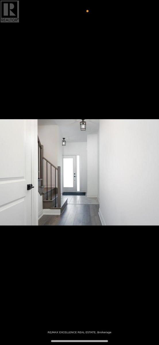 109 Gateland Drive, Barrie, Ontario  L9J 0N2 - Photo 4 - S13237634