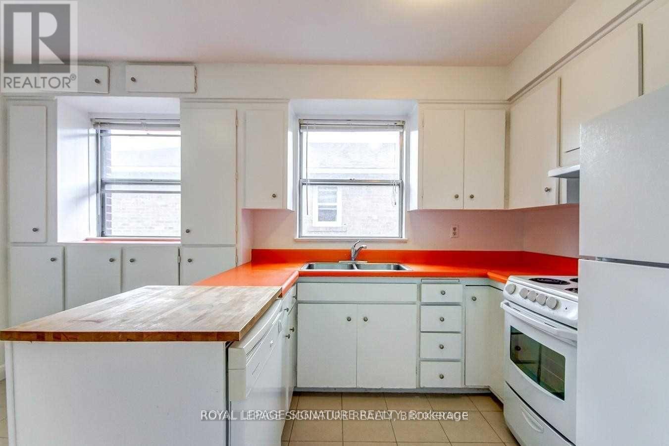 138 Woburn Avenue, Toronto, Ontario  M5M 1K7 - Photo 3 - C13237128