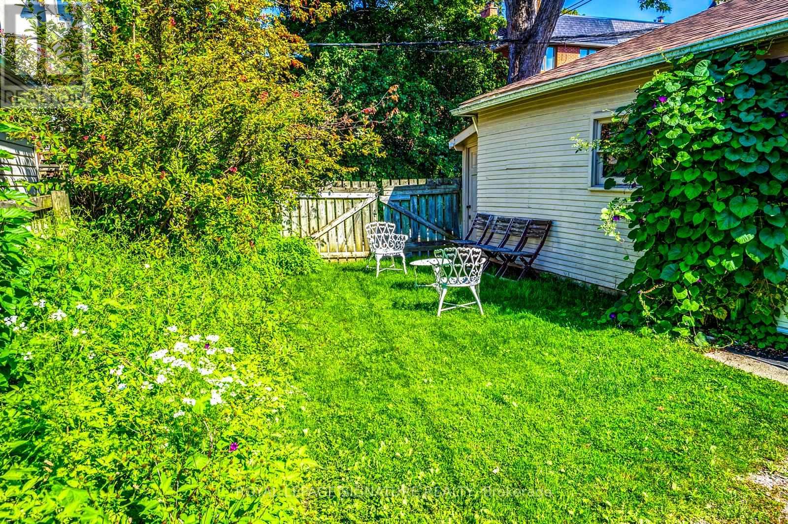 138 Woburn Avenue, Toronto, Ontario  M5M 1K7 - Photo 14 - C13237128