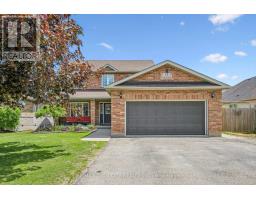 15 ZINKANN CRESCENT, Wellesley, Ontario