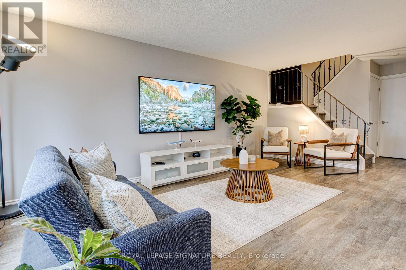 12 - 14 WILLIAMSBURG ROAD, Kitchener, Ontario