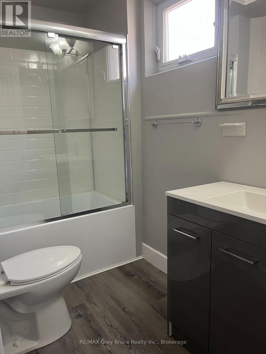 2 - 106 1st Avenue S, Arran-Elderslie, Ontario  N0G 1L0 - Photo 4 - X12929892