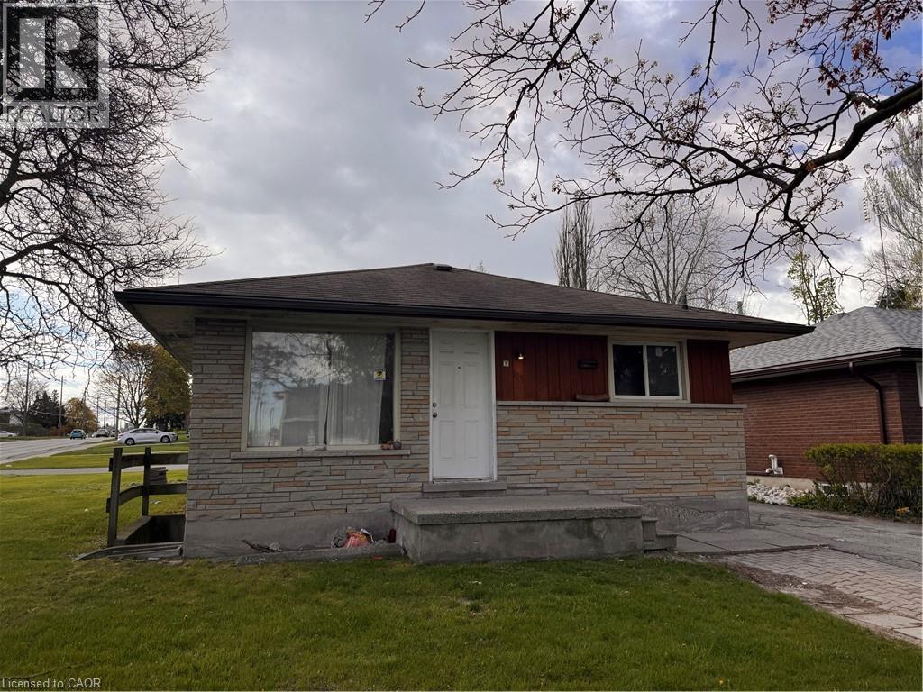 105 Marshall Street, Waterloo, Ontario  N2J 2T5 - Photo 1 - 40836420