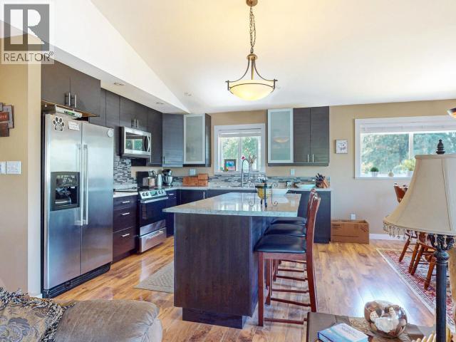 5687 Gillies Bay Rd Road, Texada Island, British Columbia   - Photo 13 - 19919
