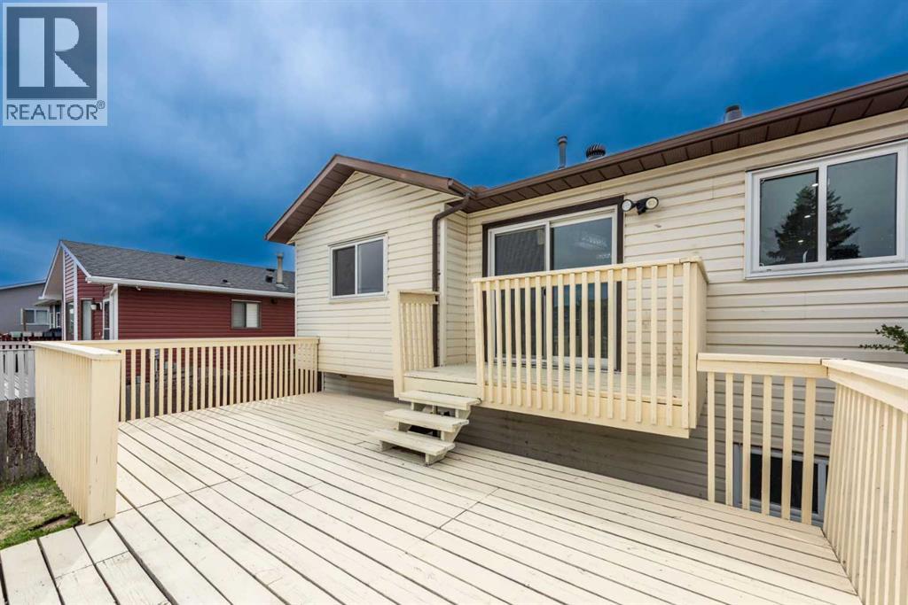 141 Falshire Close Ne, Calgary, Alberta  T3J 3A2 - Photo 7 - A2316991