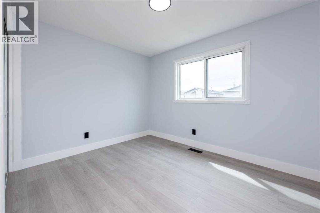 141 Falshire Close Ne, Calgary, Alberta  T3J 3A2 - Photo 14 - A2316991