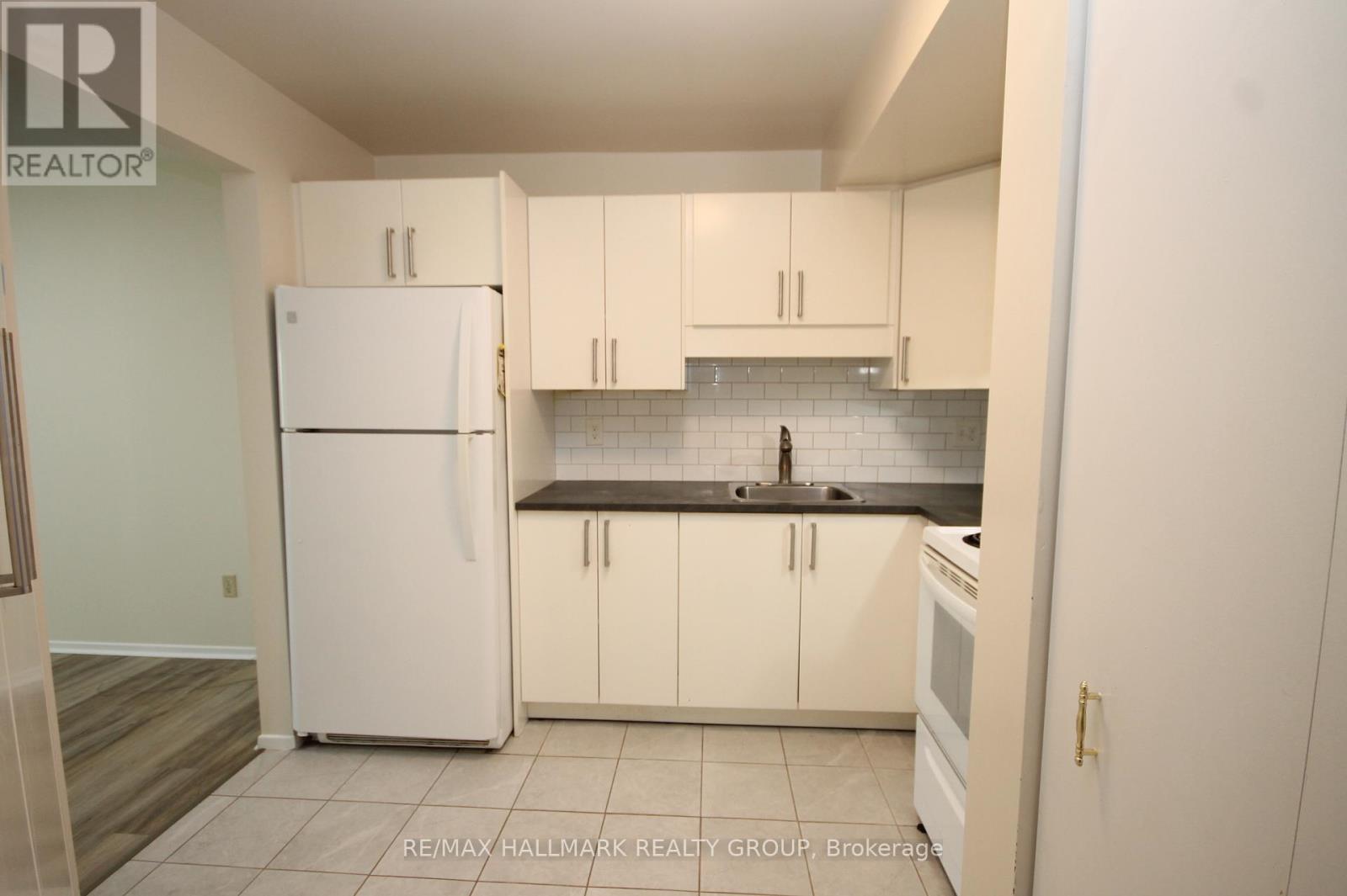 311 - 268 Lorry Greenberg Drive, Ottawa, Ontario  K1T 3K1 - Photo 2 - X13237724