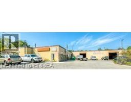 9 MEADOW Lane S, Hamilton, Ontario