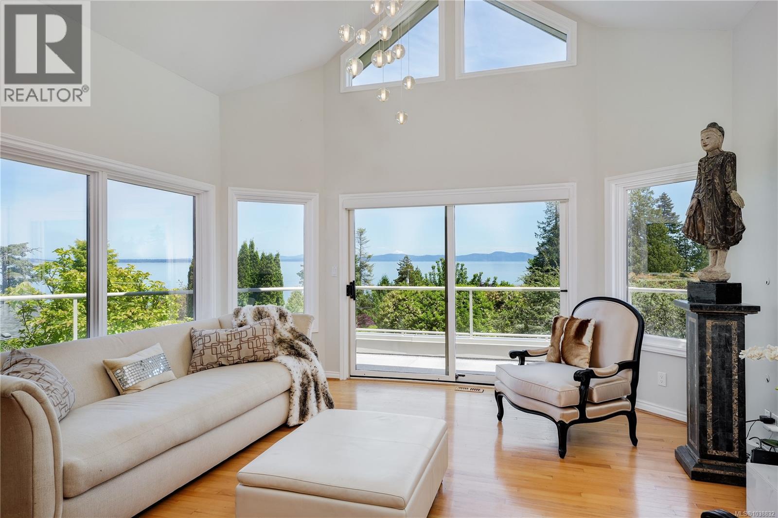 4961 Lochside Dr, Saanich, British Columbia  V8Y 2E6 - Photo 9 - 1038832