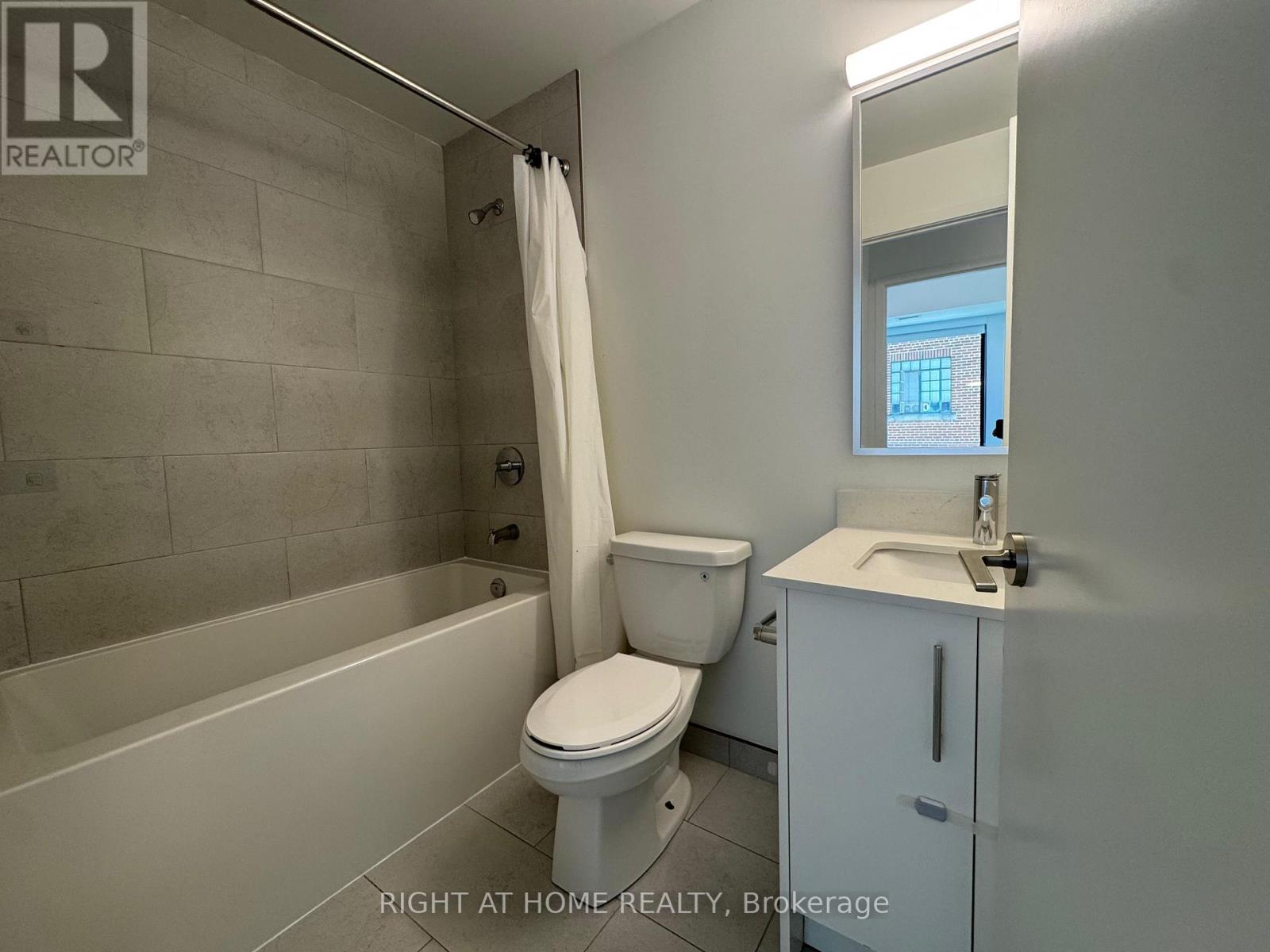202 - 3 Strathgowan Avenue, Toronto, Ontario  M4N 1B8 - Photo 26 - C13086616