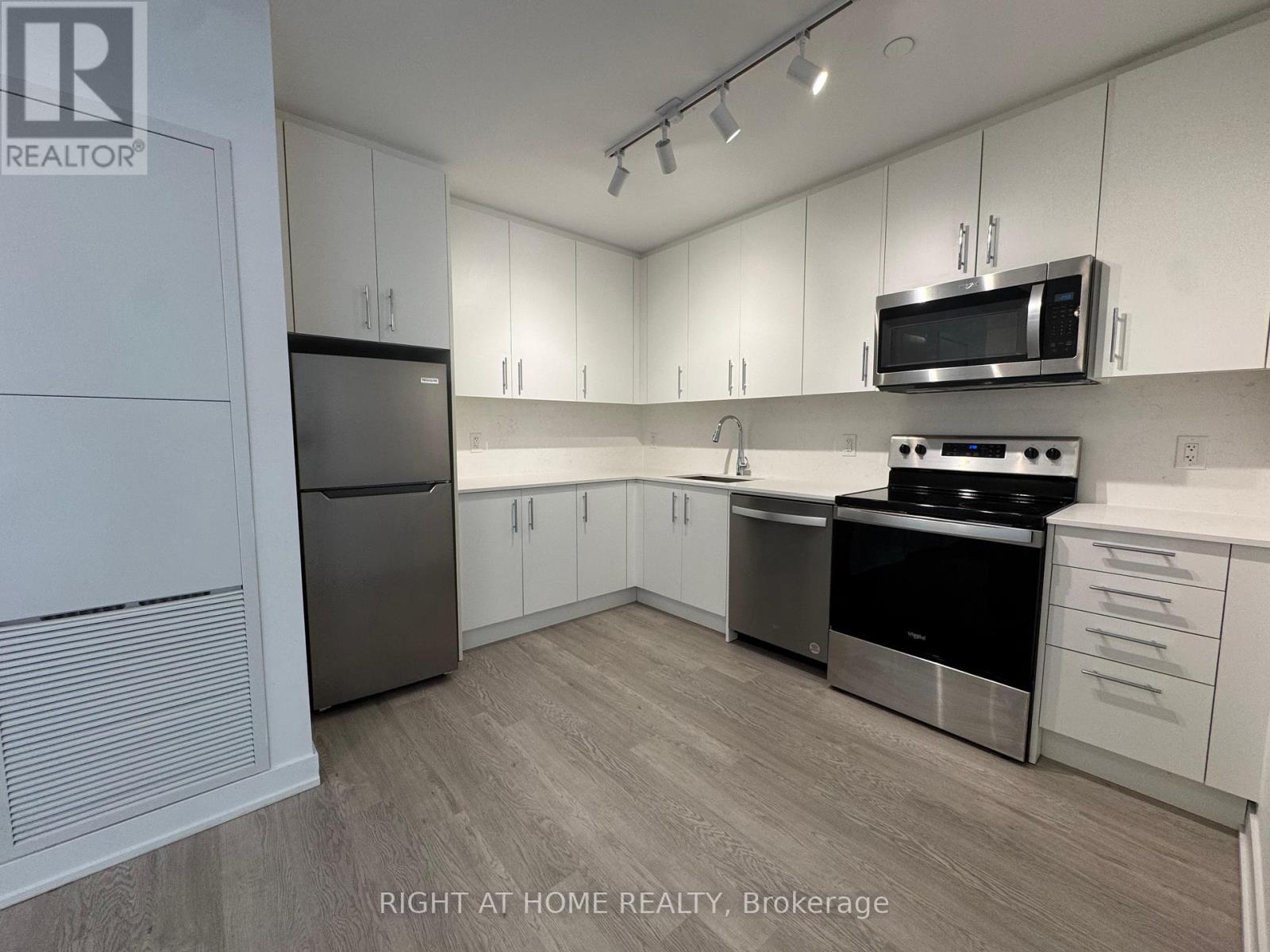 202 - 3 Strathgowan Avenue, Toronto, Ontario  M4N 1B8 - Photo 16 - C13086616