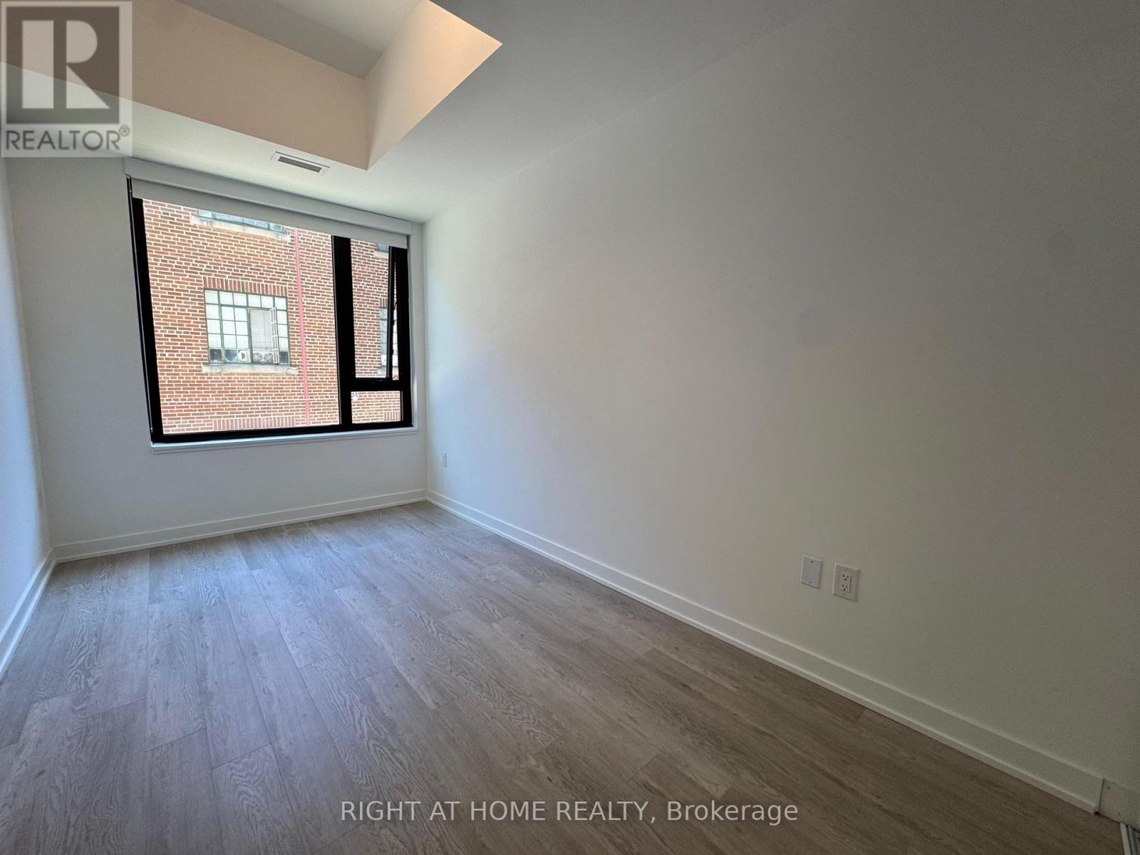 202 - 3 Strathgowan Avenue, Toronto, Ontario  M4N 1B8 - Photo 23 - C13086616