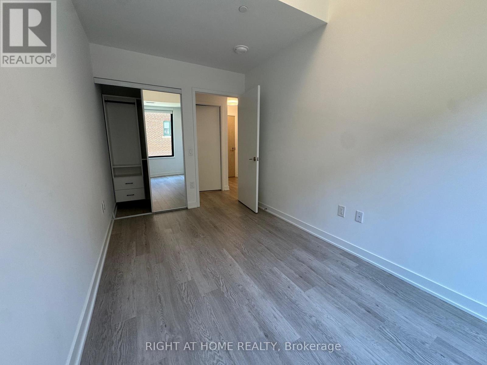 202 - 3 Strathgowan Avenue, Toronto, Ontario  M4N 1B8 - Photo 29 - C13086616