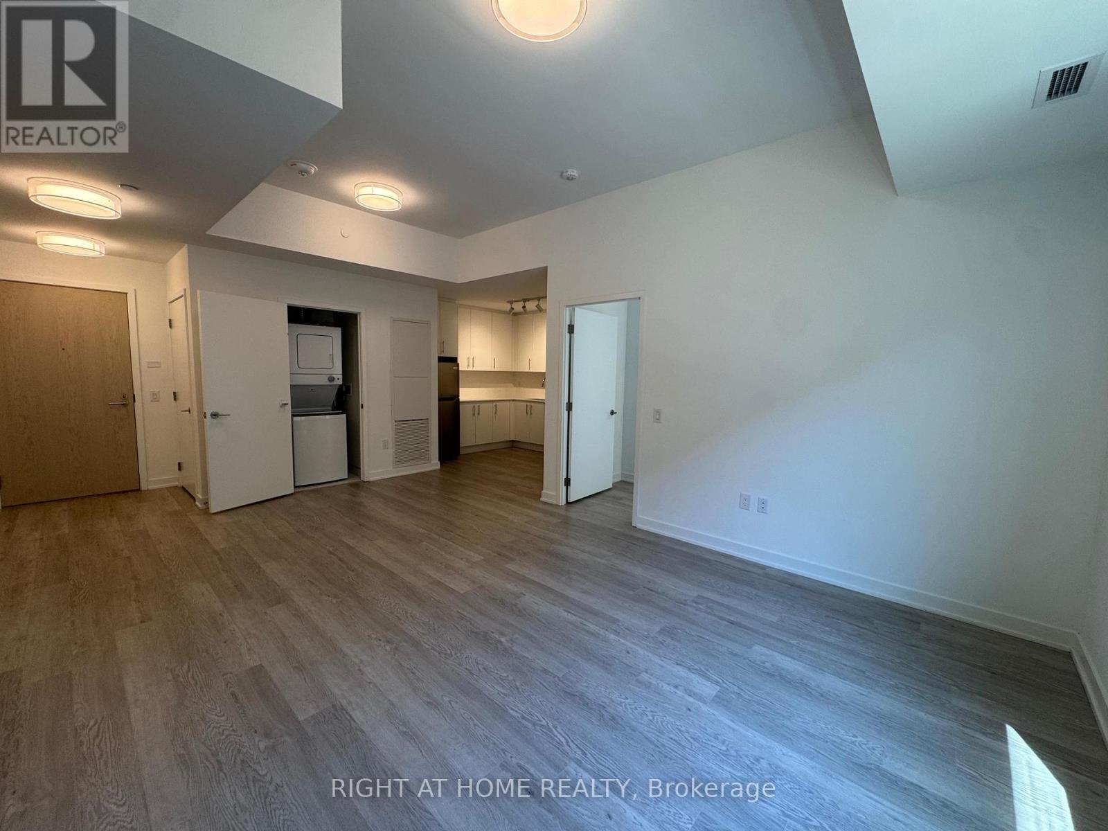 202 - 3 Strathgowan Avenue, Toronto, Ontario  M4N 1B8 - Photo 8 - C13086616